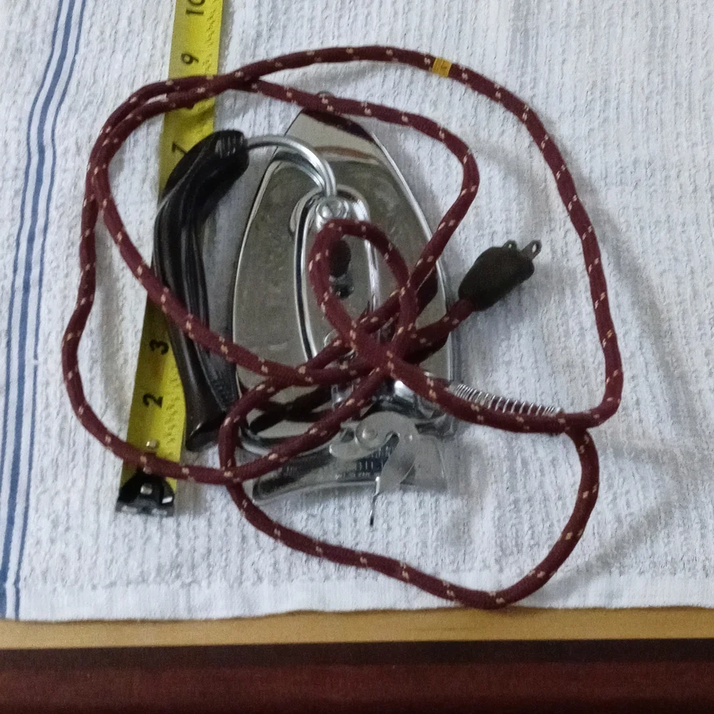 Vintage Durabilt travel iron